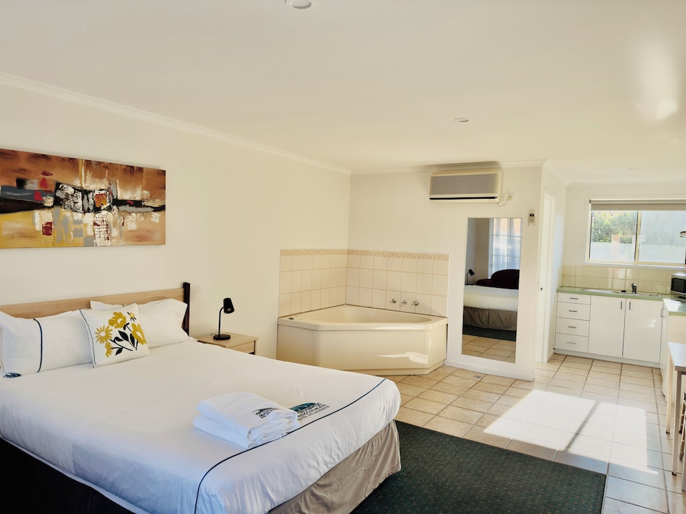 Spa Studio Apartment with Kitchen photo 2