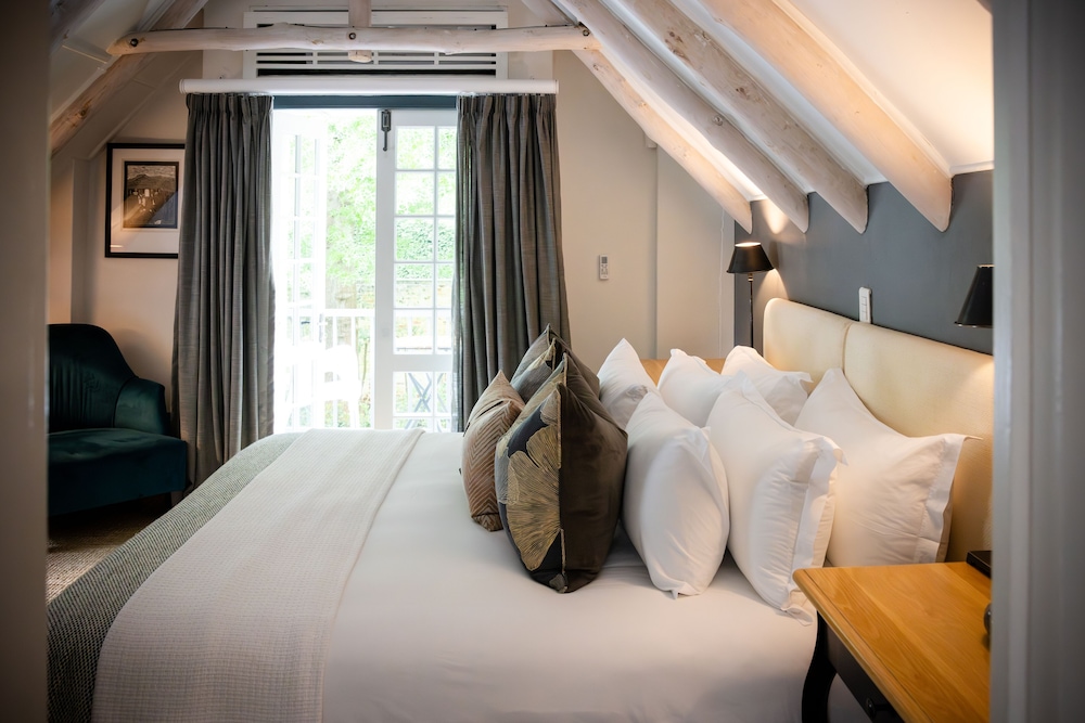 Upstairs loft suite