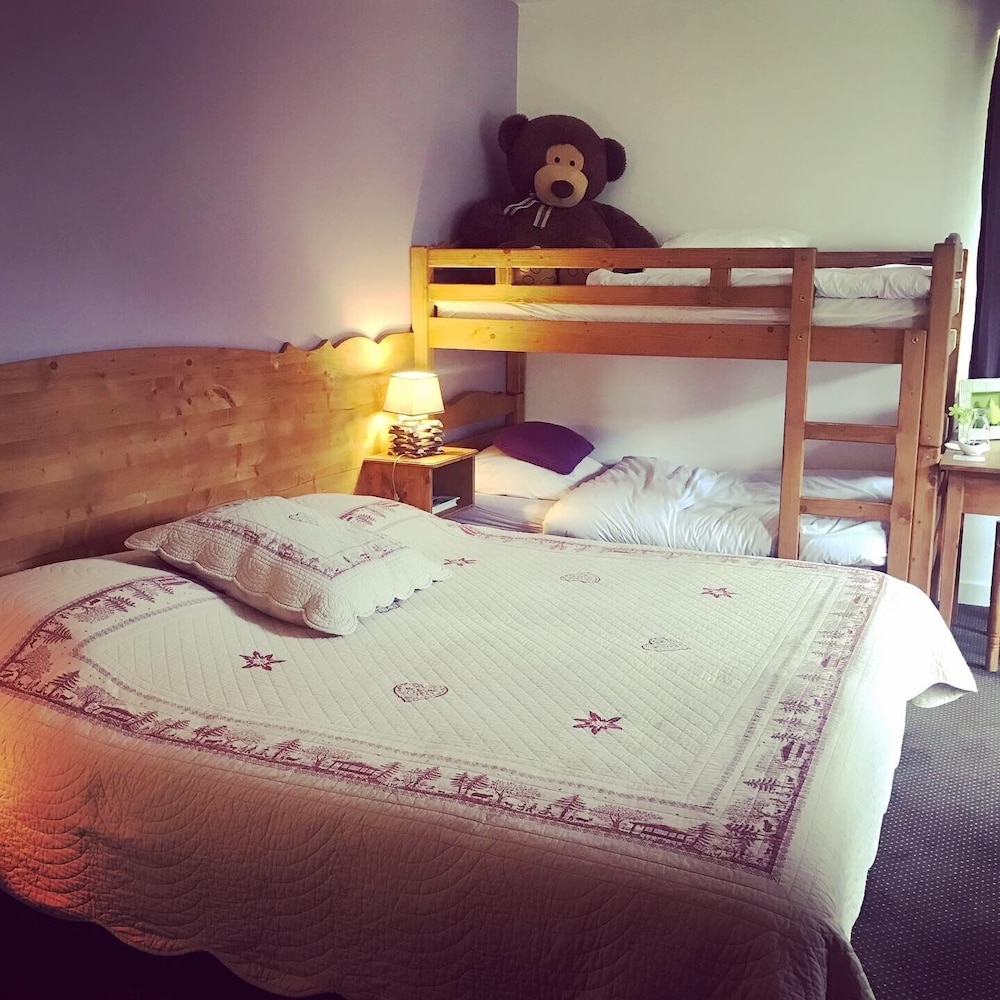 Standard Double Room (Jaune) photo 1