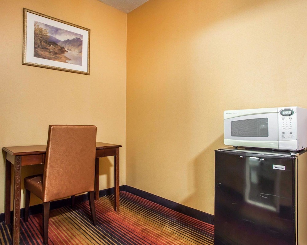 Room, 1 Queen Bed, Accessible, Non Smoking photo 3