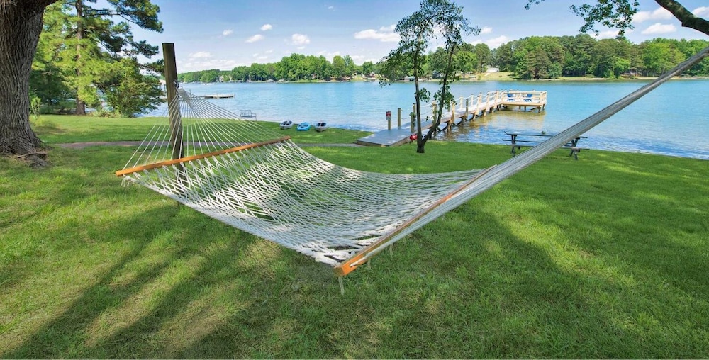 House, Multiple Beds, Lake View (Summer STATus) photo 1