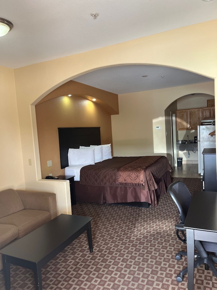Deluxe Room, 1 King Bed, Smoking