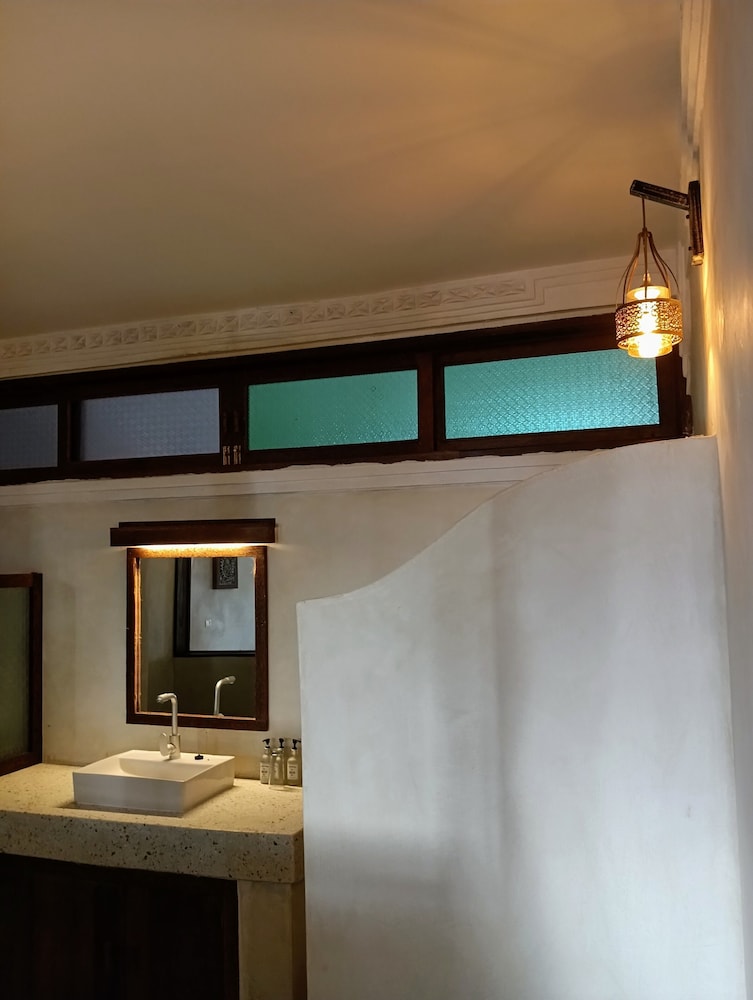 Deluxe Studio Suite