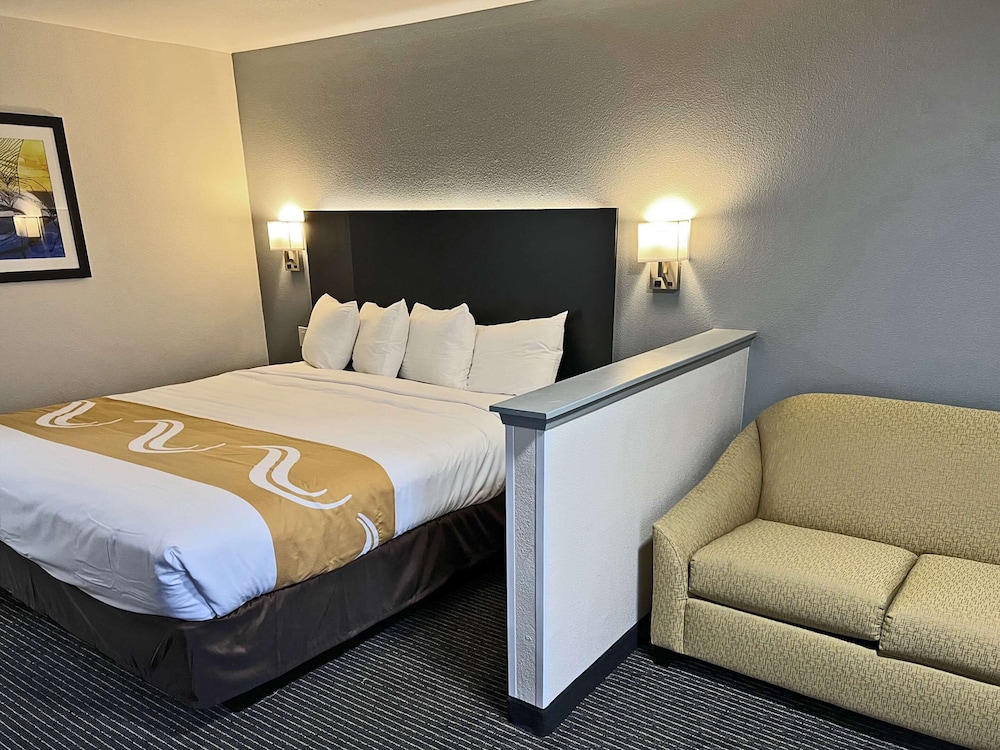 Suite, 1 King Bed with Sofa bed, Non Smoking - Photo 1