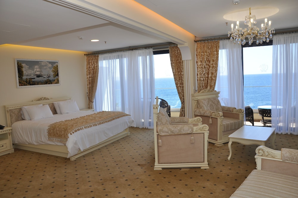 Premier Suite, Balcony photo 1