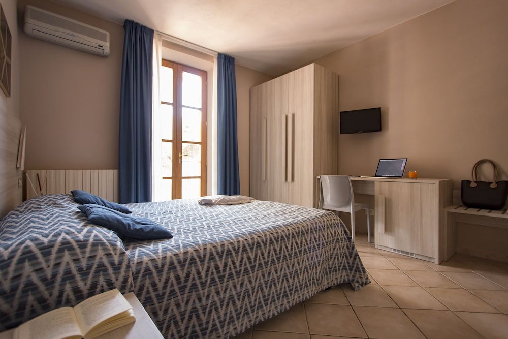Standard Room photo 1