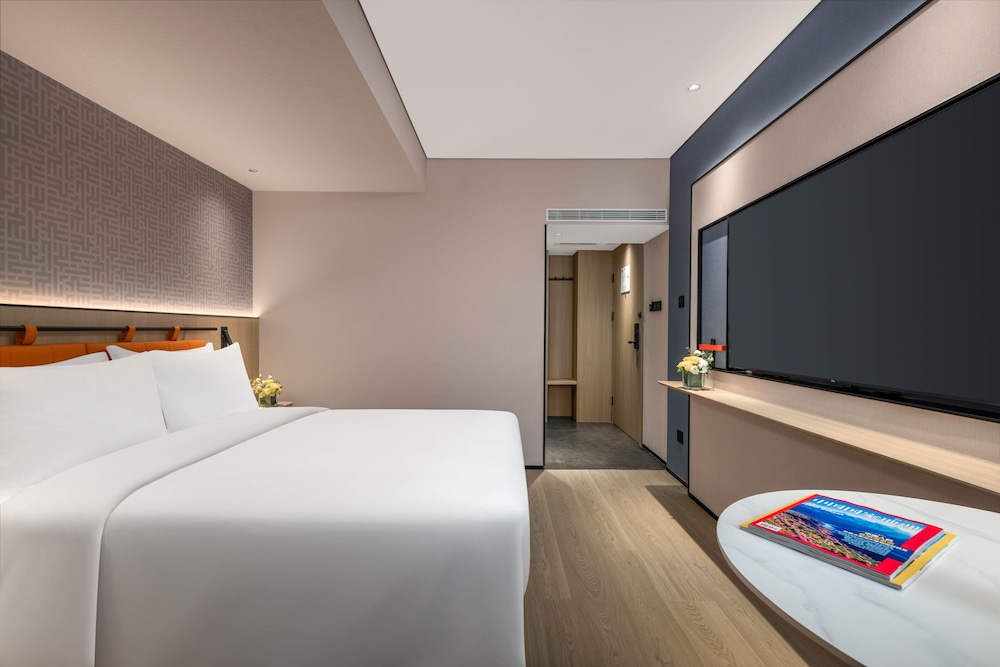 Suite, 1 Bedroom (Minifridge) thumbnail 5