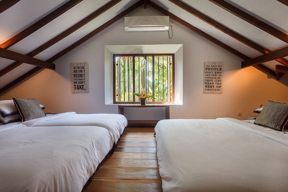 Villa photo 1