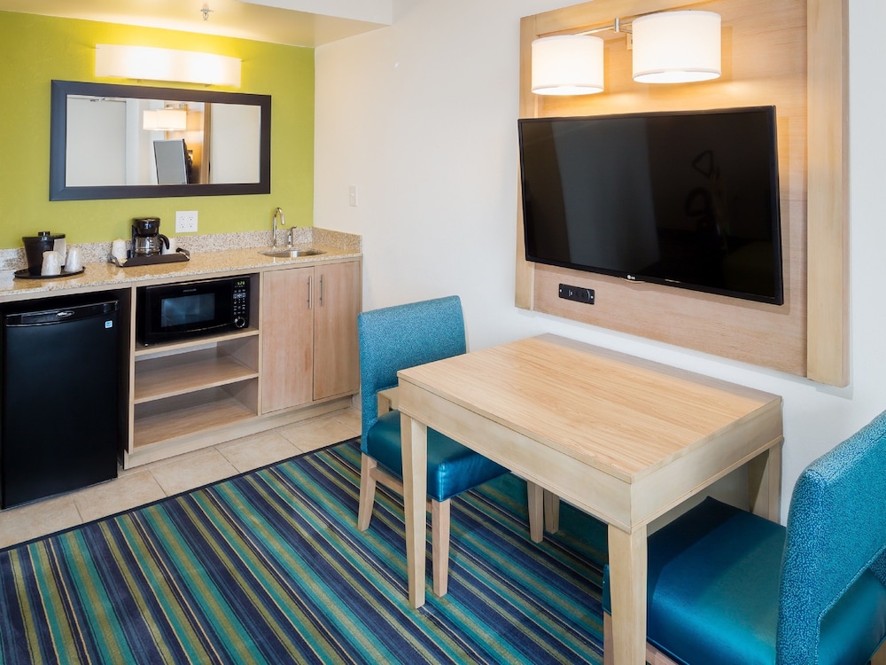 Suite, Non Smoking - Photo 5