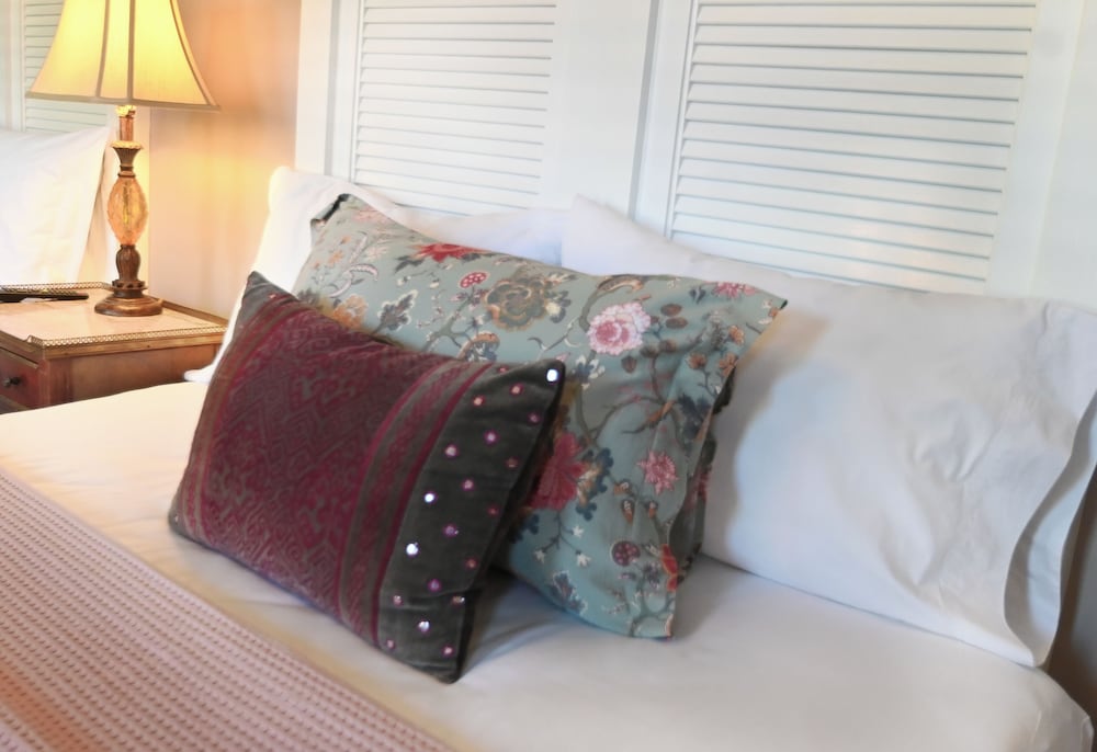 Talbott Double Suite photo 3
