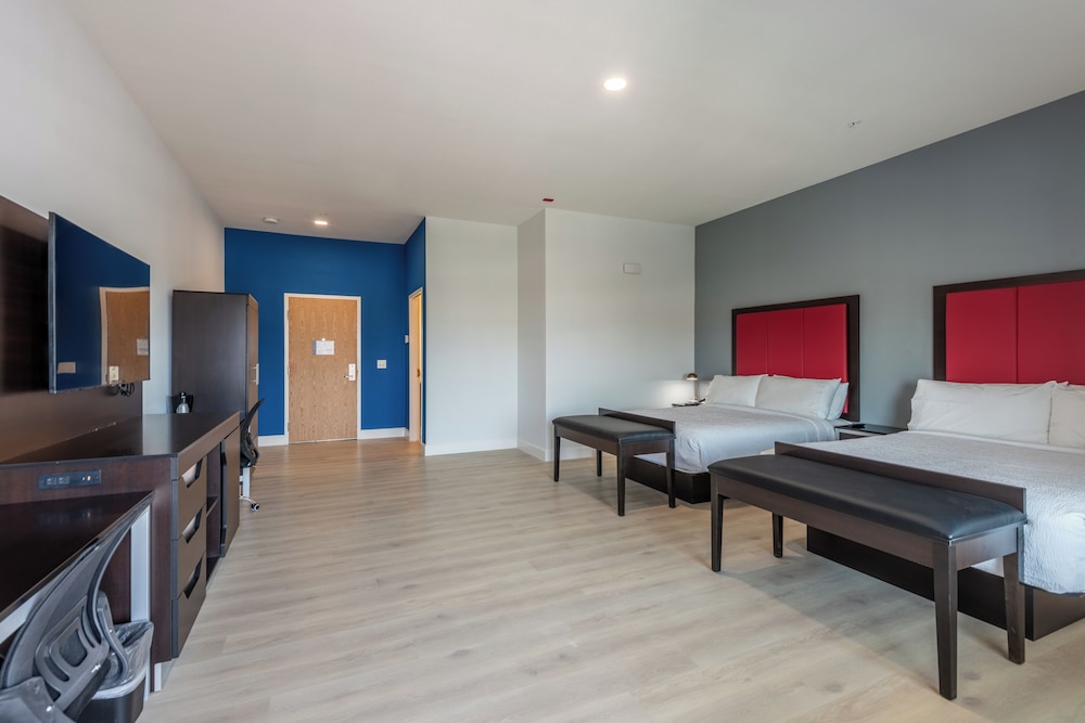 The J Hotel Dunedin Clearwater, an Ascend Collection Hotel