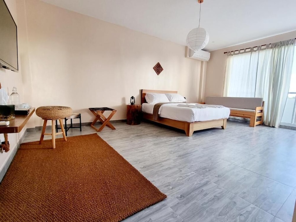 Family Room, Balcony, Partial Sea View