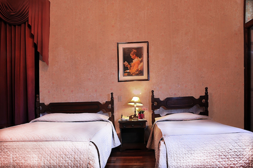 Deluxe Double or Twin Room, 1 Bedroom, Club Lounge Access, Courtyard View photo 1