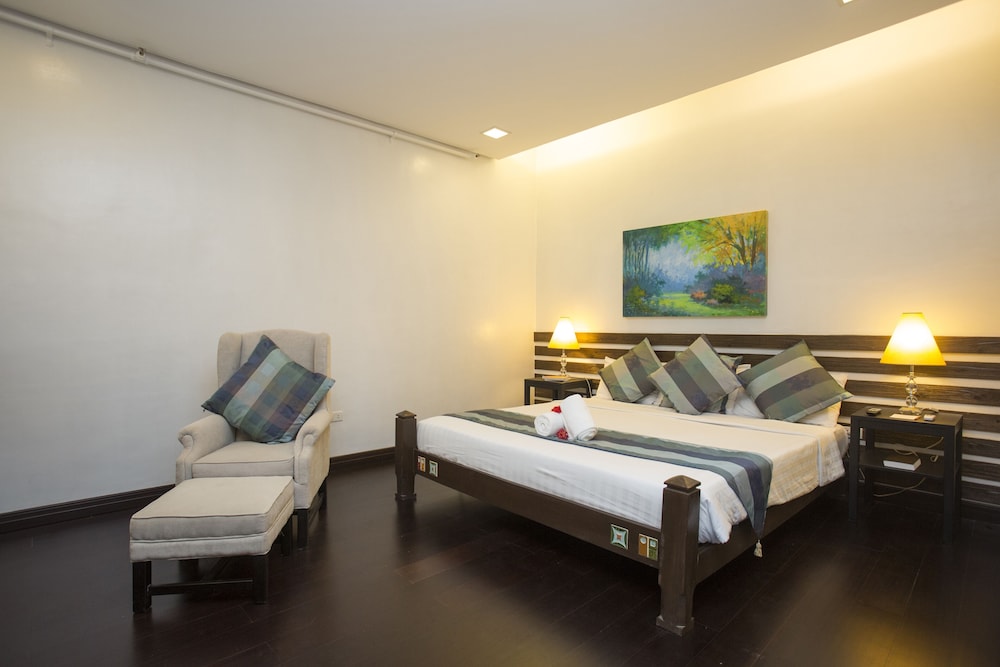 Suite - Photo 2