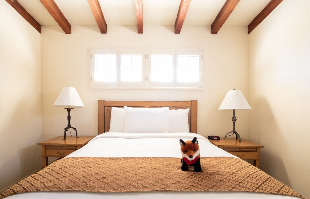 Suite, 1 Queen Bed (Tamarisk Casita - 1 Queen Bed with Pr)
