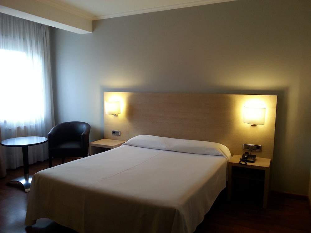 Economy Double Room Single Use - Photo 1