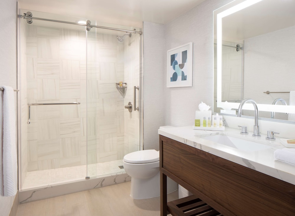 Room, 2 Double Beds, City View - Photo 6