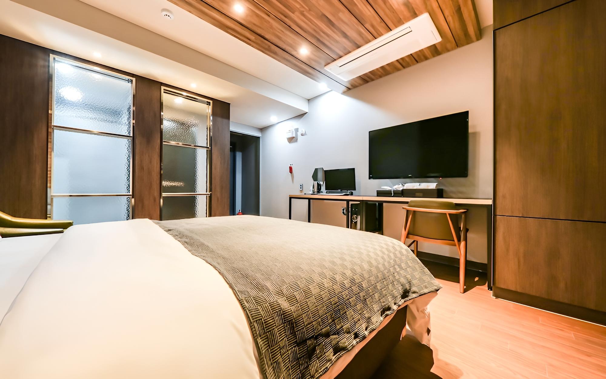 Room (Standard room) - Photo 9