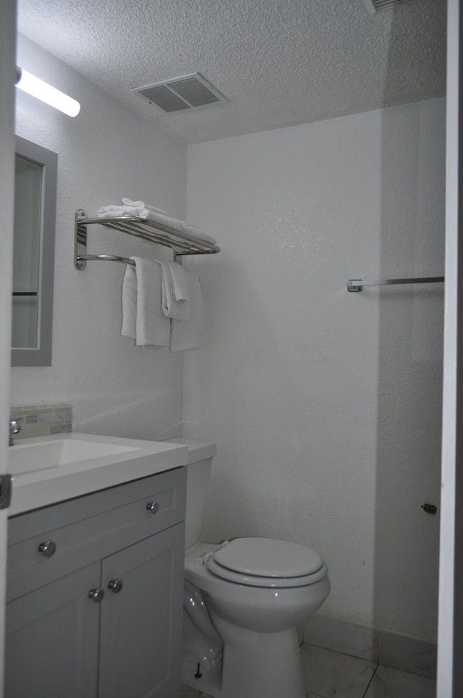 Comfort Suite photo 3