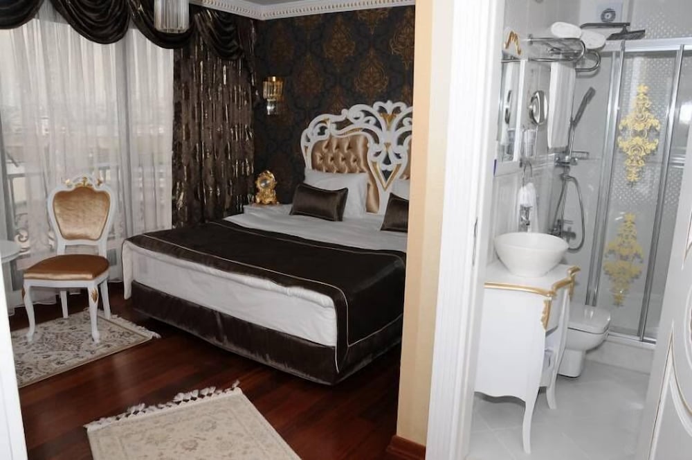 Deluxe Triple Room, Balcony, Sea View photo 2