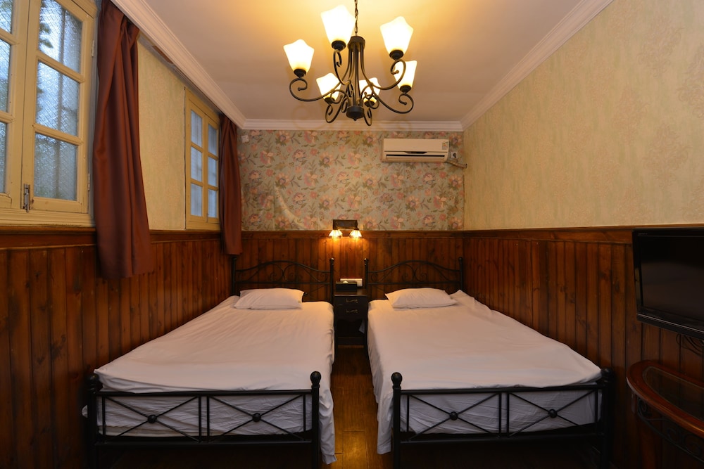 Standard Twin Room photo 1