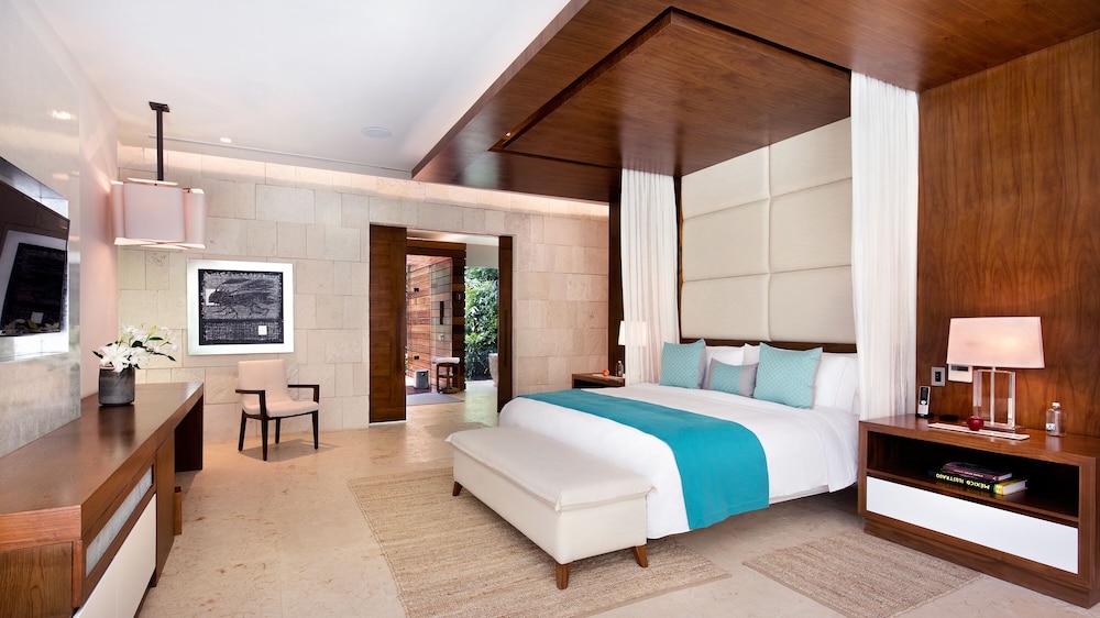Presidential Villa photo 2