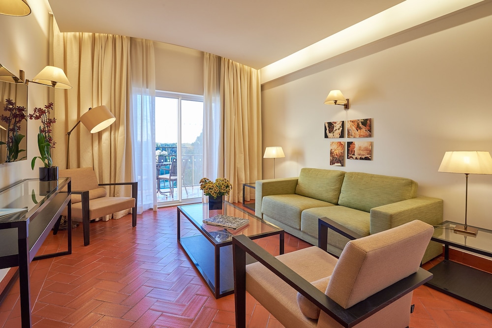Junior Suite, Pool View - Photo 1