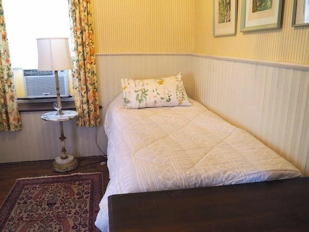 Economy Single Room photo 2