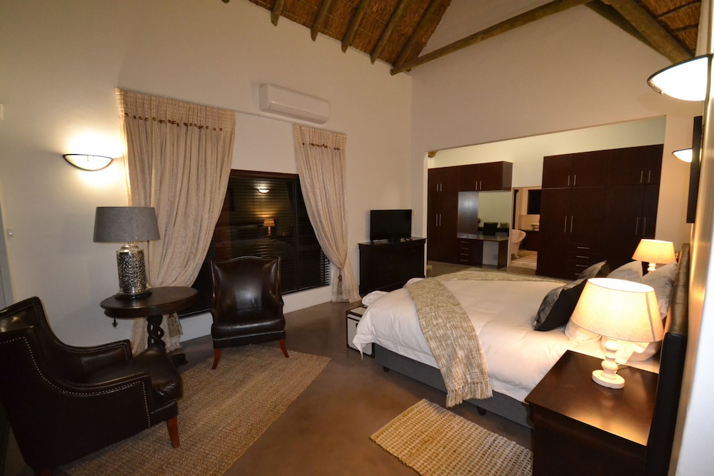 Deluxe Double or Twin Room photo 1