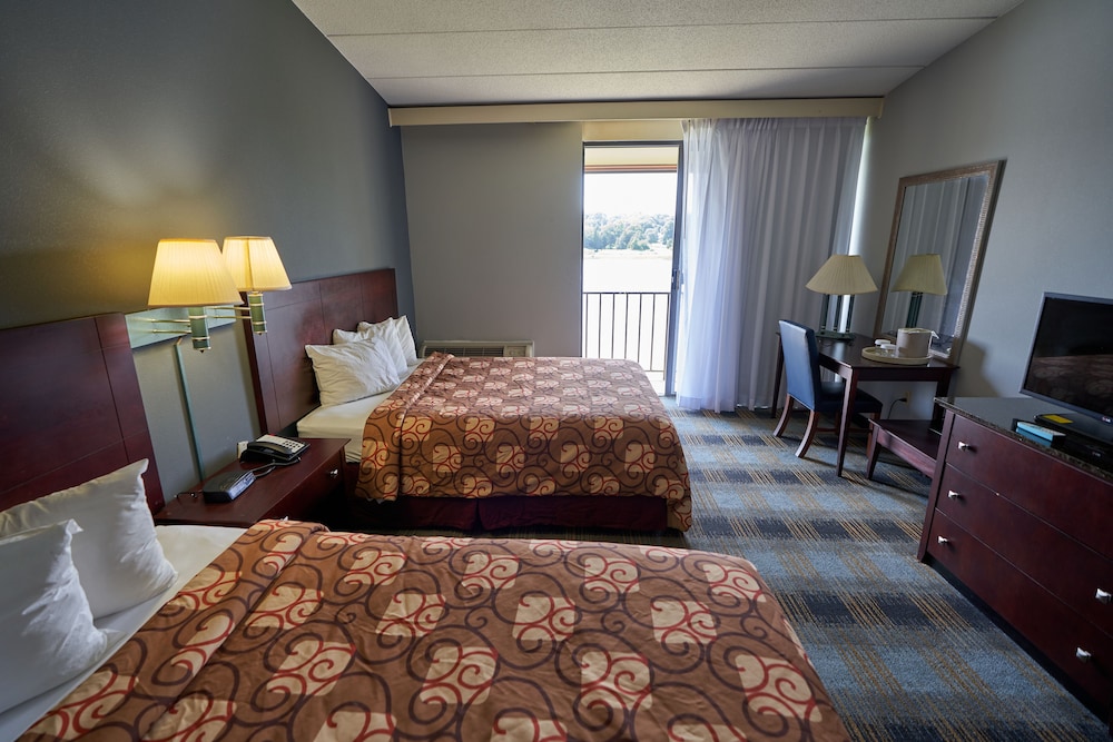 River-view Room, 2 Queen Beds with Jetted tub and Balcony photo 1