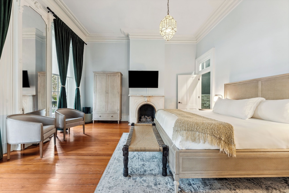 Deluxe Room, 1 King Bed