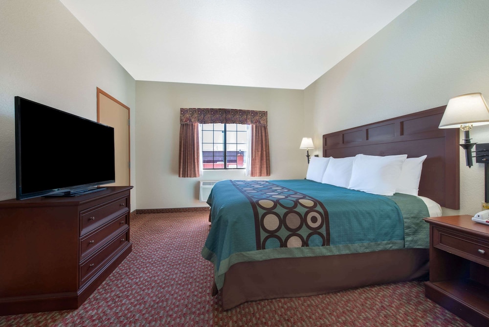 Standard Room, 1 King Bed - Photo 1