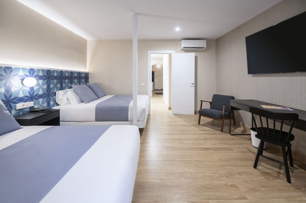 Family Quadruple Room