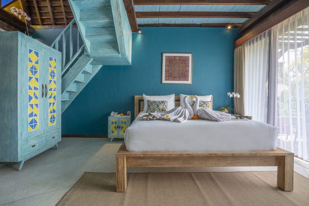 Ethnical Two Bedroom with Plunge Pool - Photo 11