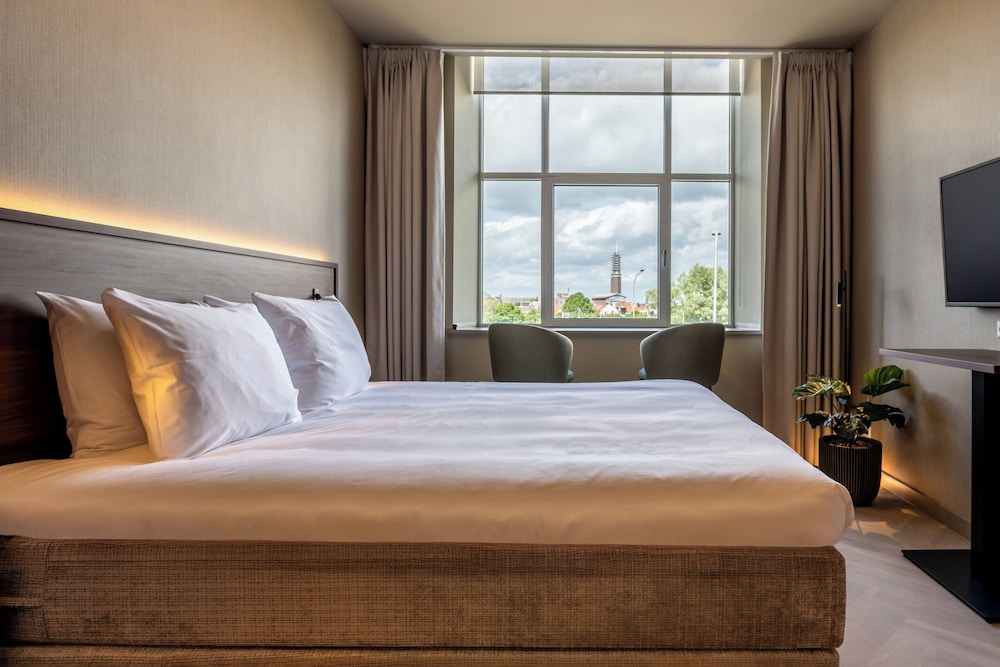 Standard Room, City View