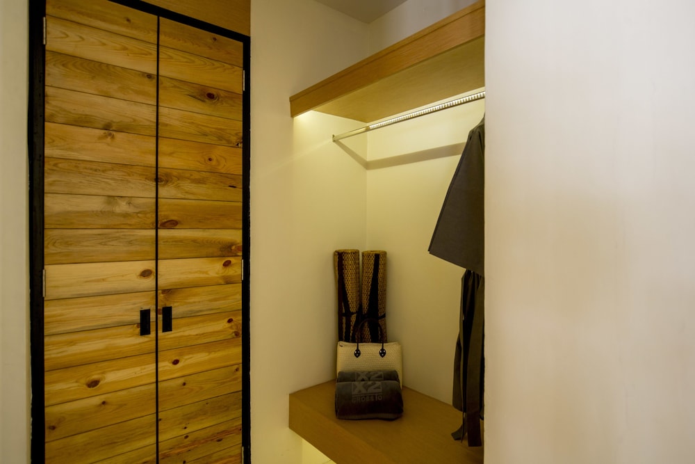 Villa with Couple Bath - Photo 3