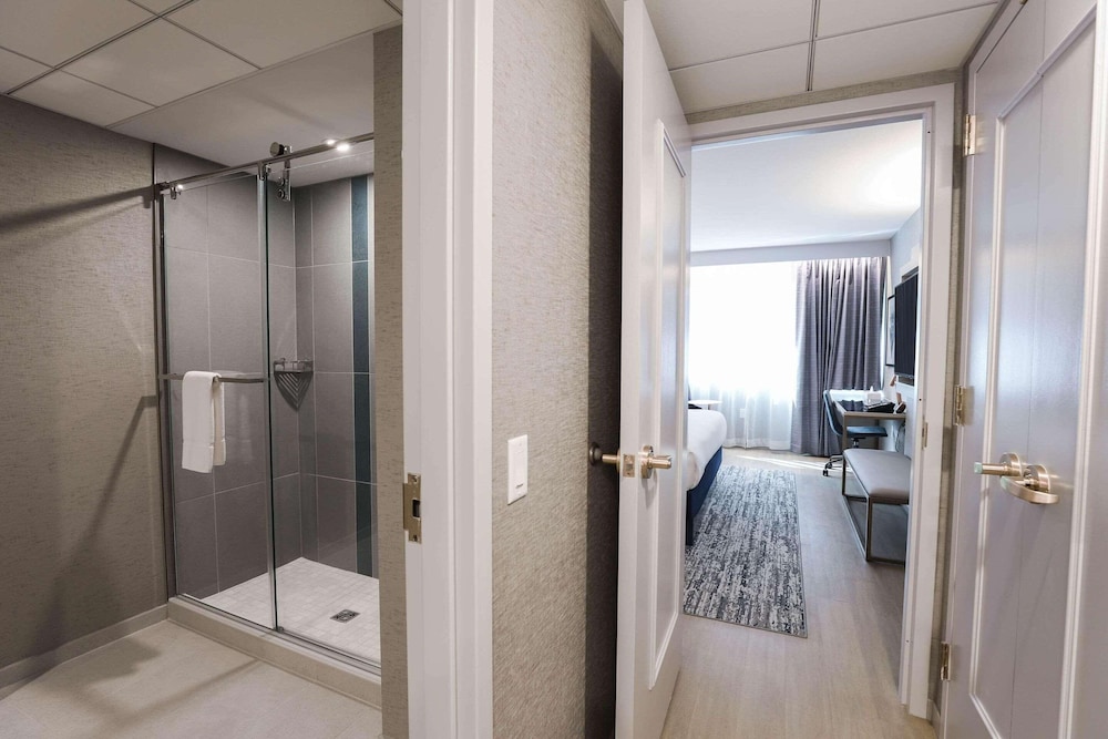 Suite, 1 Bedroom, Non Smoking (1 Bedroom) - Photo 12