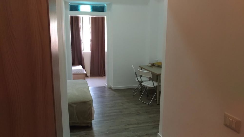 Executive Quadruple Room, Multiple Beds, Non Smoking, Ground Floor