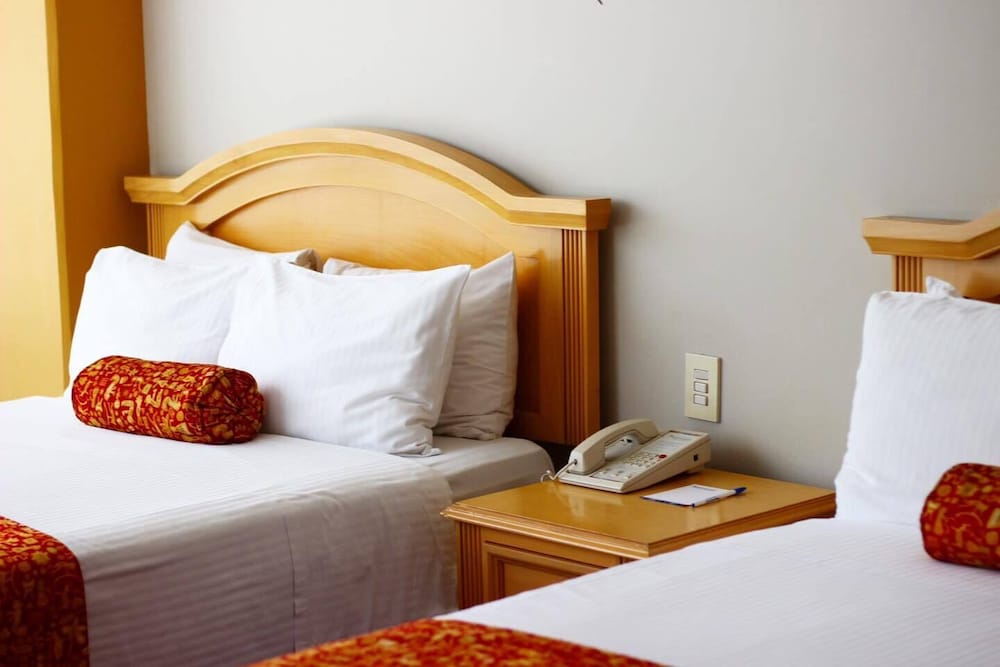 Double Room (2 Camas Matrimoniales) - Photo 9