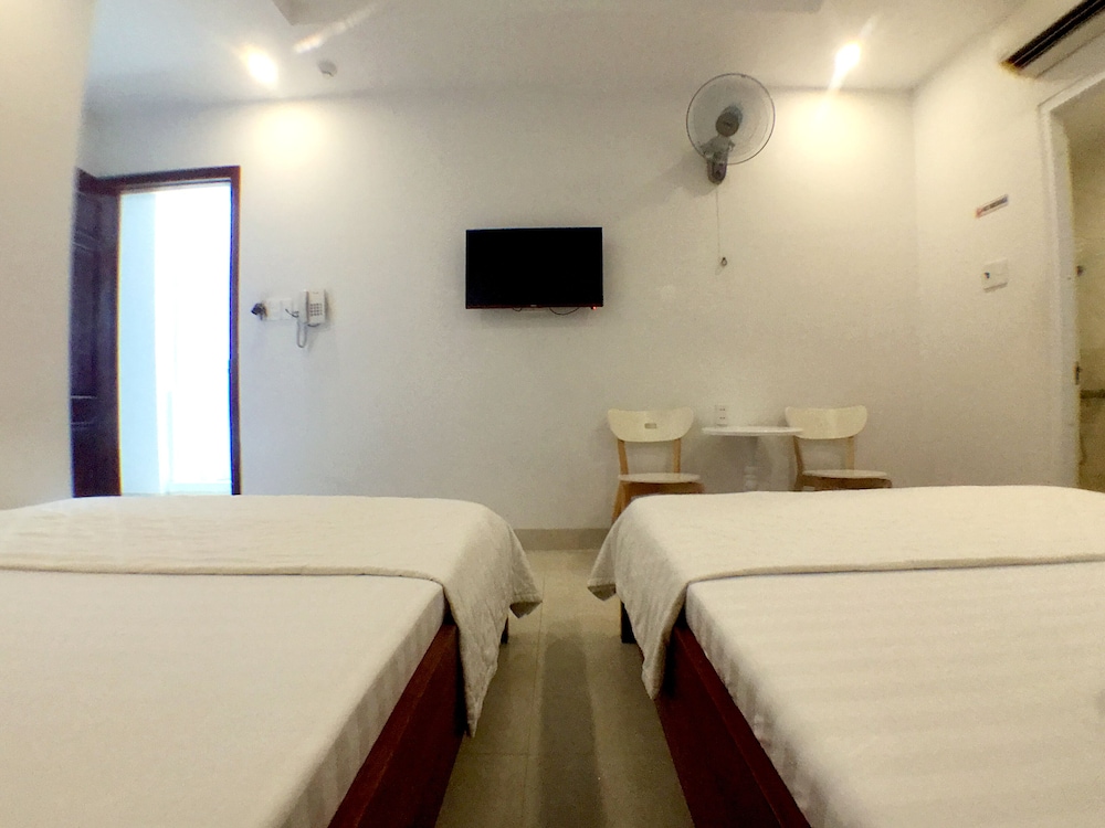Superior Twin Room, 2 Queen Beds photo 3