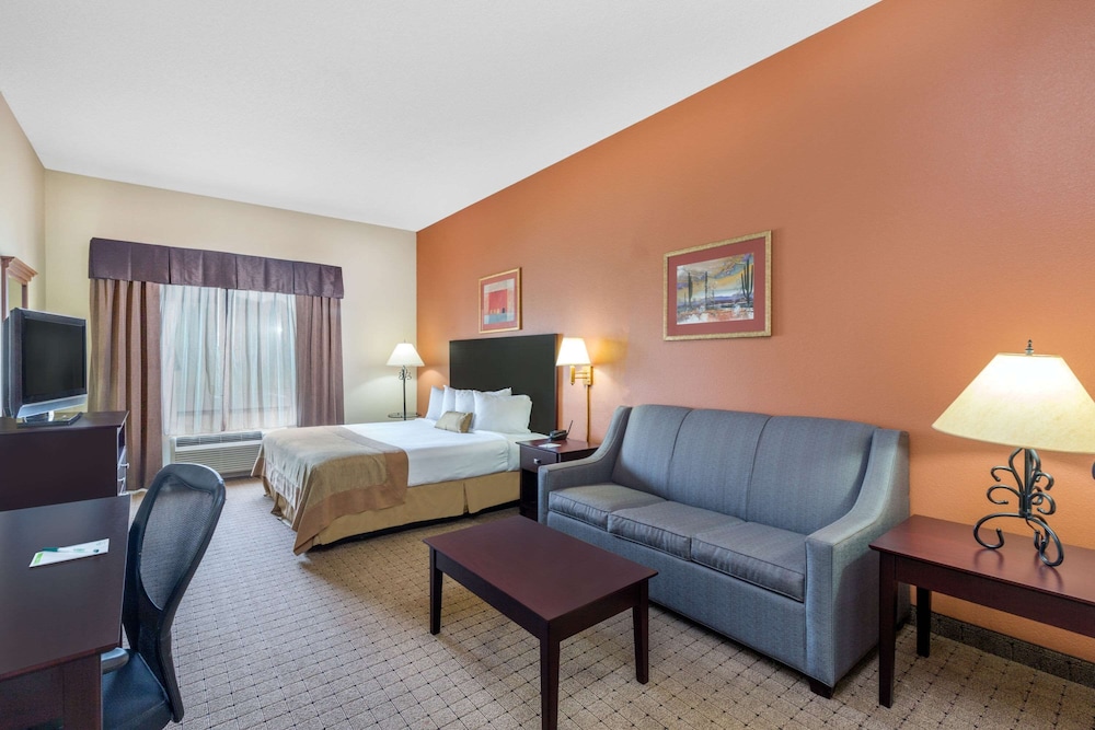 Room, Accessible photo 2