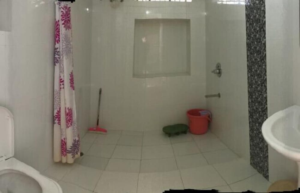Family Room, 1 Bedroom photo 2