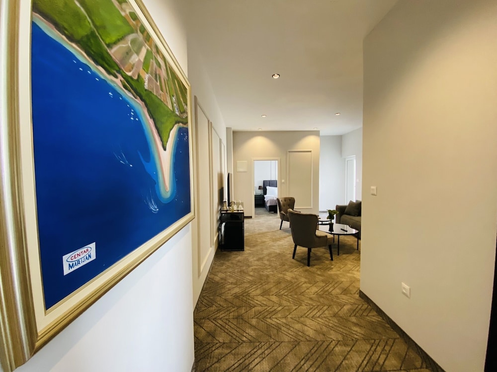 Superior Suite with Garden View