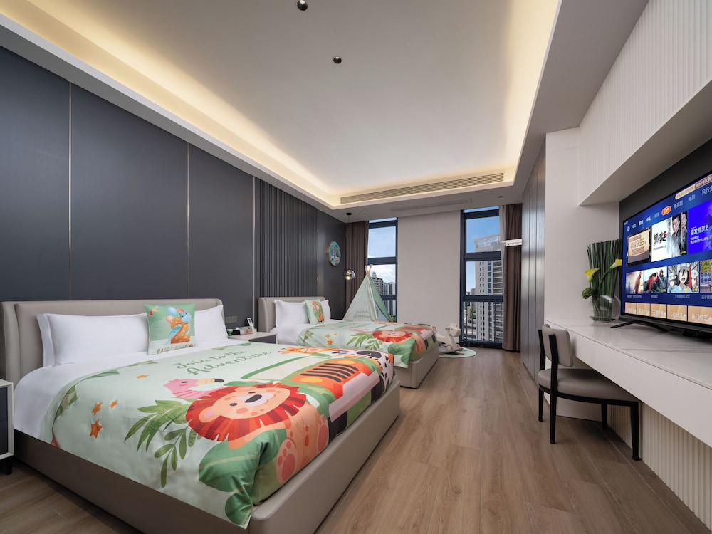 Family Twin Room, City View