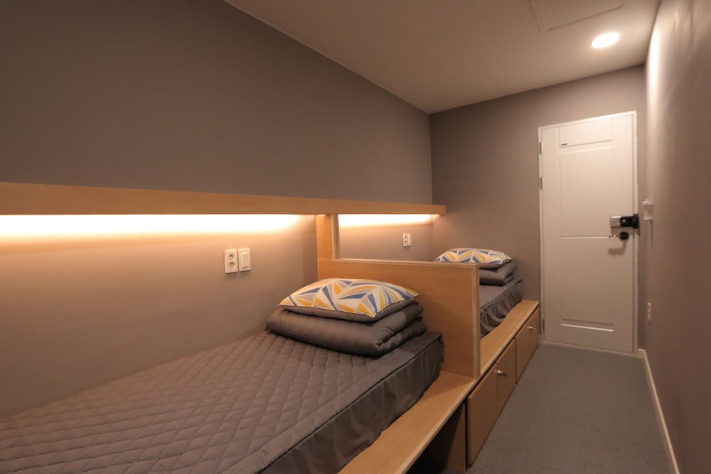 Standard Twin Room photo 1