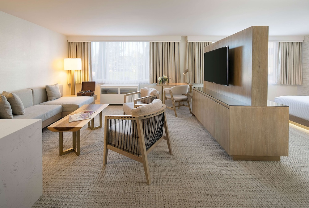 Junior Suite, 1 King Bed - Photo 3