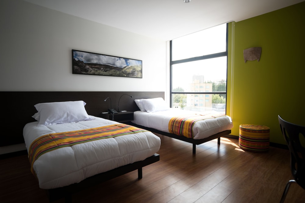 Standard Twin Room, City View photo 2