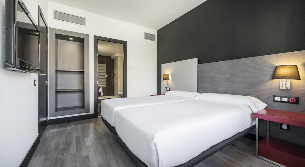 Double Room - Photo 3