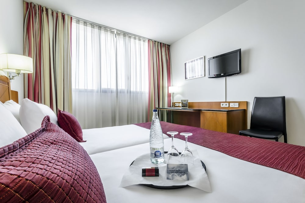 Triple Room, 3 Twin Beds photo 3