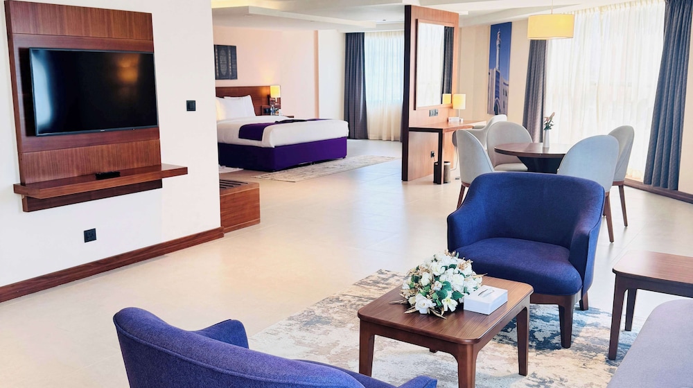 Junior Suite, 1 King Bed - Photo 14